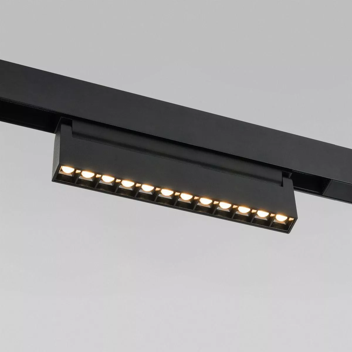 Трековый светодиодный светильник Elektrostandard Slim Magnetic 85010/01 a067370
Трековый светодиодный светильник Elektrostandard Slim Magnetic 85010/01 a067370