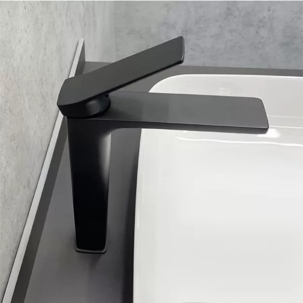 COMFORTY. Смеситель для раковины, картридж 35 мм, черный матовый, FC071B-CMT
COMFORTY. Смеситель для раковины, картридж 35 мм, черный матовый, FC071B-CMT