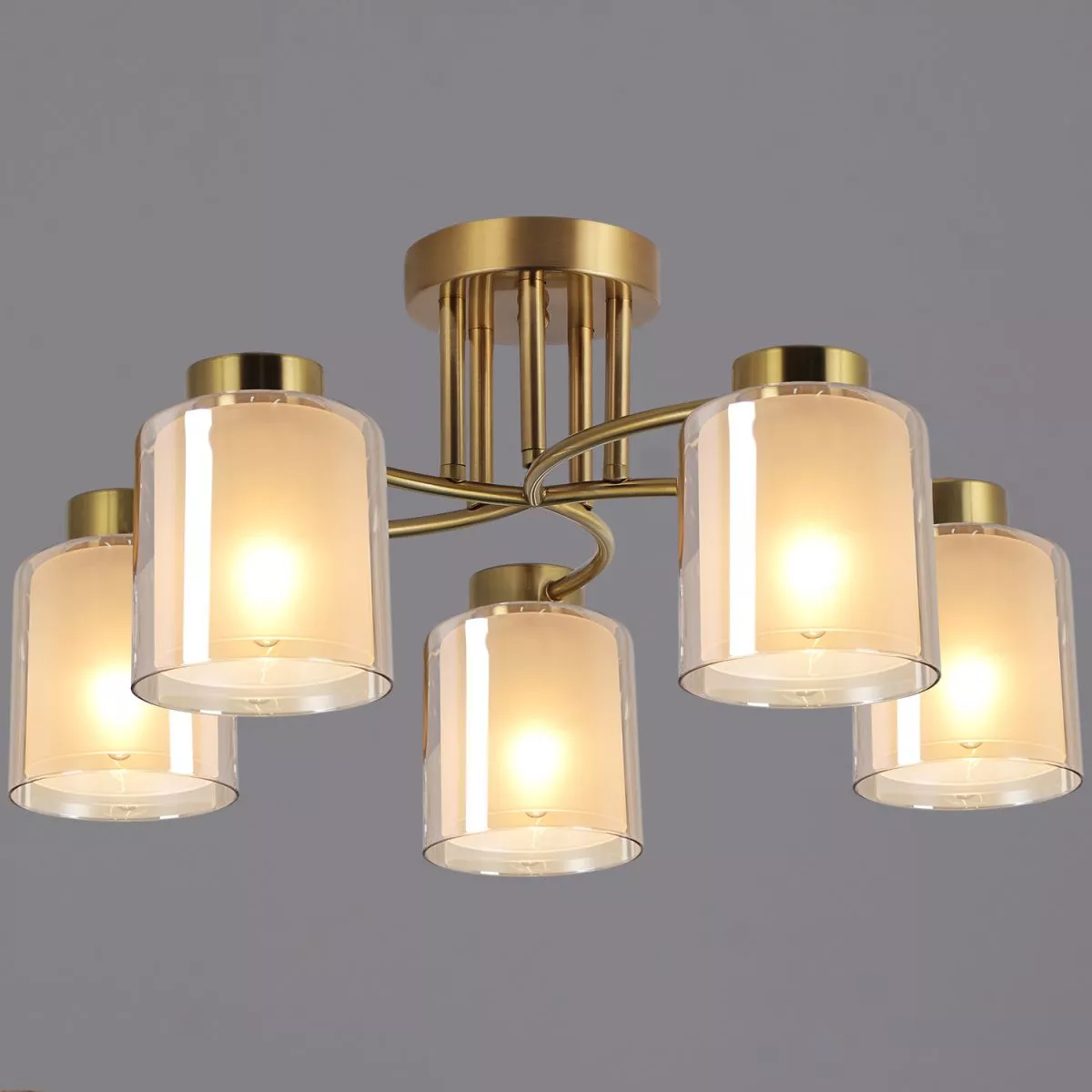 Потолочная люстра Reluce 94570-0.3-05
Потолочная люстра Reluce 94570-0.3-05