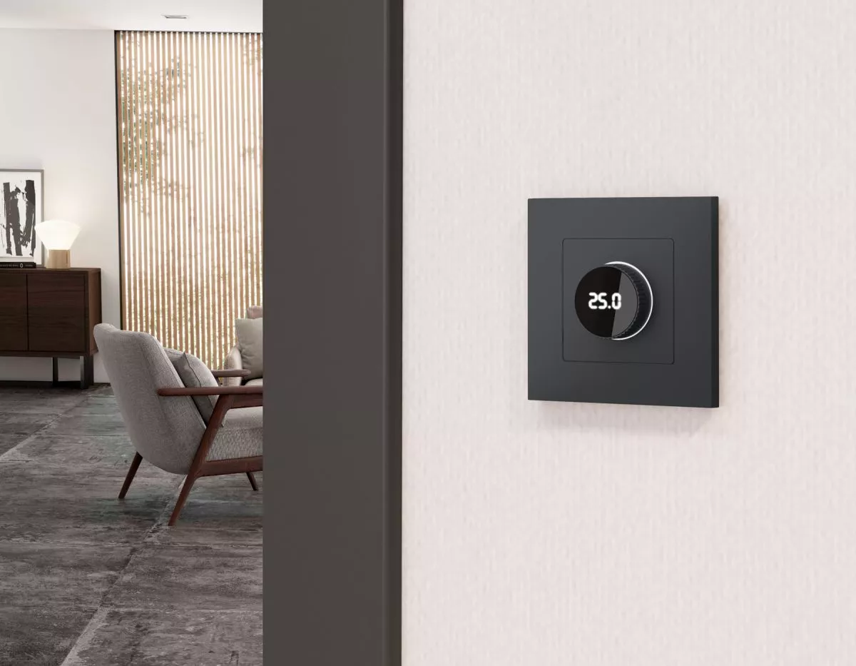 Комплект мех-ма термор-ра с цифровым дисплеем с подсветкой и датчиком для теплого пола Alfa Графит мягкое касание Quant Ambrella Volt MA905810 (AP9058, VM1385)
Комплект мех-ма термор-ра с цифровым дисплеем с подсветкой и датчиком для теплого пола Alfa Графит мягкое касание Quant Ambrella Volt MA905810 (AP9058, VM1385)