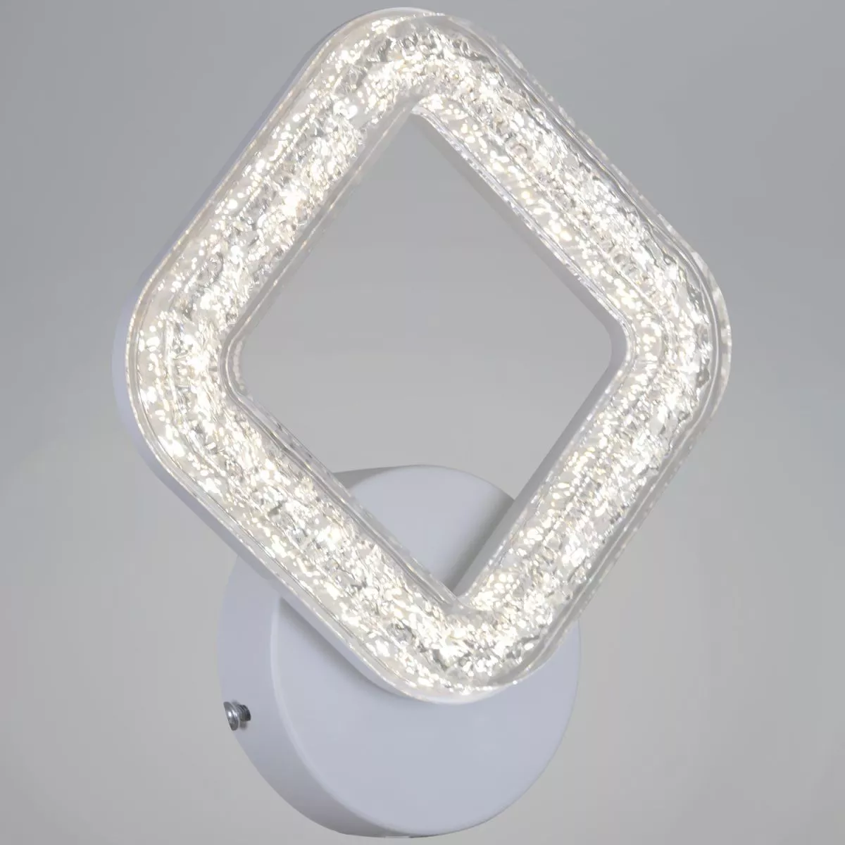 Настенный светильник Reluce 98290-0.2-01 WH
Настенный светильник Reluce 98290-0.2-01 WH