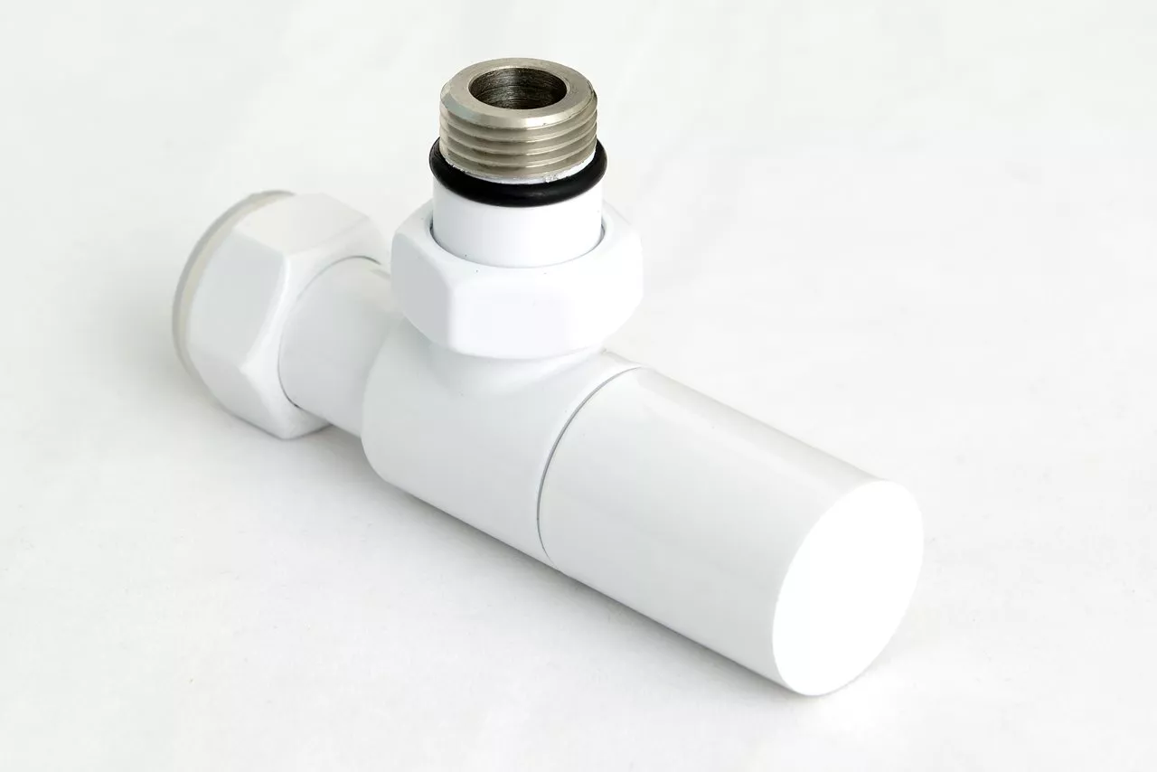 

Вентиль Вентиль угловой (цилиндр) G 1/2" НР х G 3/4" НГ (RAL 9003 Сигнальный белый)