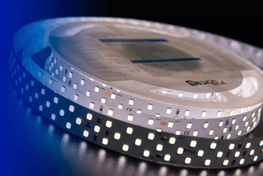 

Светодиодная влагозащищенная лента DesignLed 24W/m 252LED/m 2835SMD нейтральный белый 5M 000530