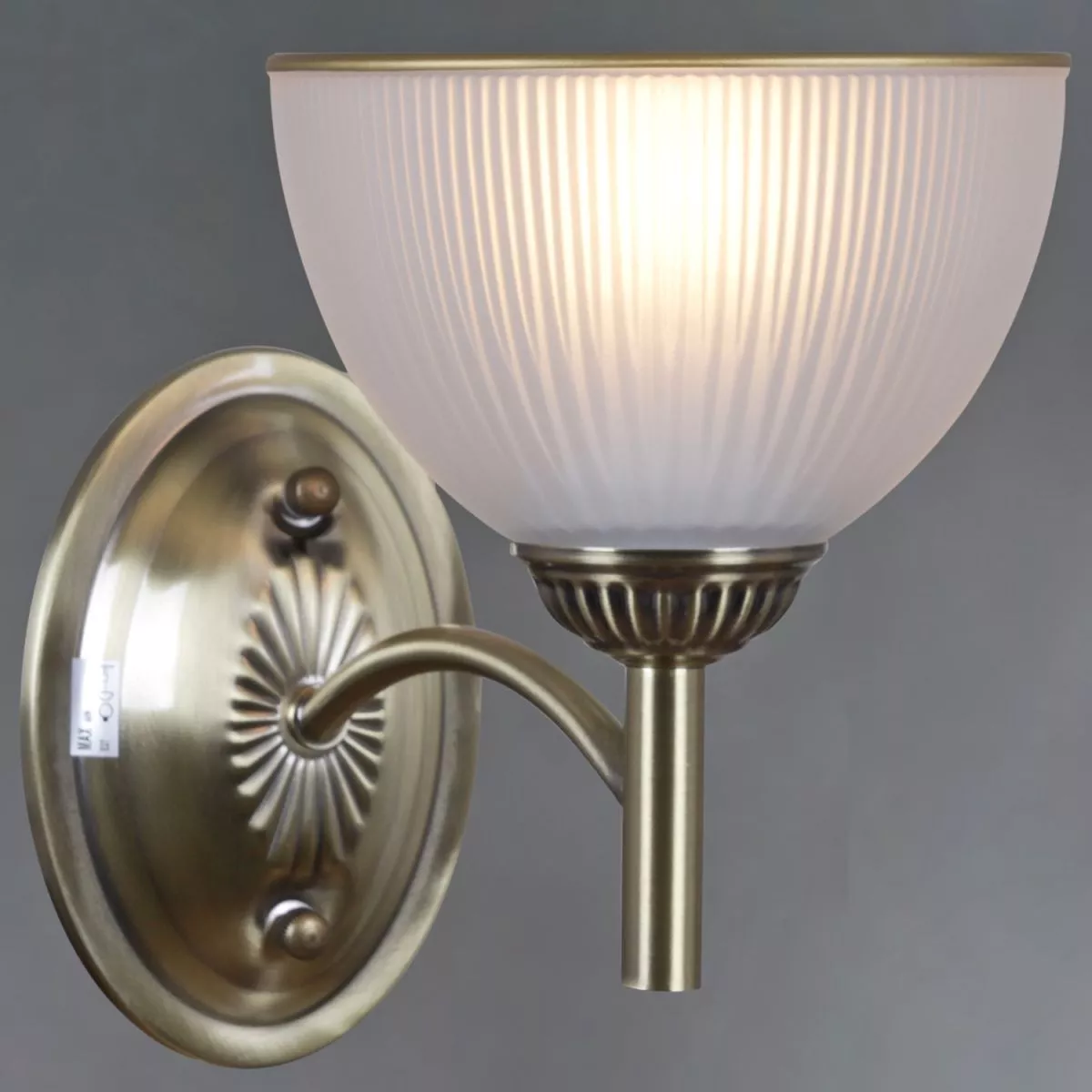 

Бра ILLUMICO IL0653-1WSQ-25AB ELITE