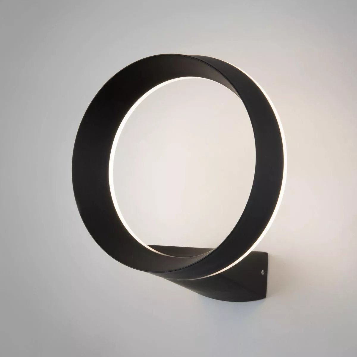 

Уличный настенный светодиодный светильник Elektrostandard Ring 1710 Techno Led черный a054933
