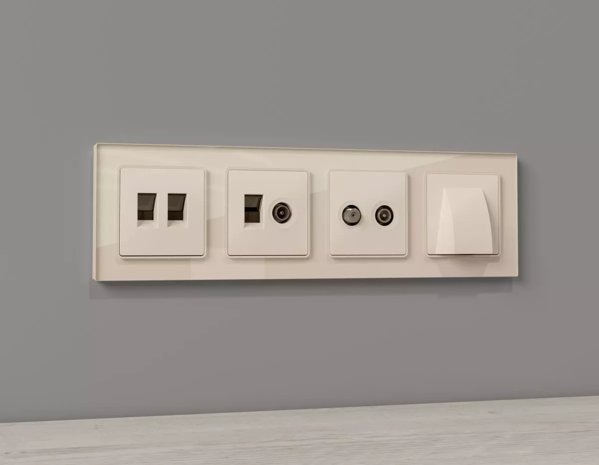 

Комплект механизма розетки компьютерной + TV оконечной RJ-45 с автоматической защитной шторкой Alfa Бежевый матовый Quant Ambrella Volt MA332510 (AP3325, VM195)