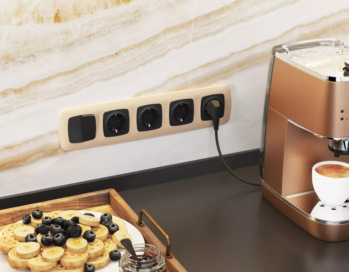 

Комплект механизма 2-клавишного перекрестного выключателя Ambrella Volt 10A-250V OMEGA MO803030 Черный матовый QUANT (OP8030, VM125)