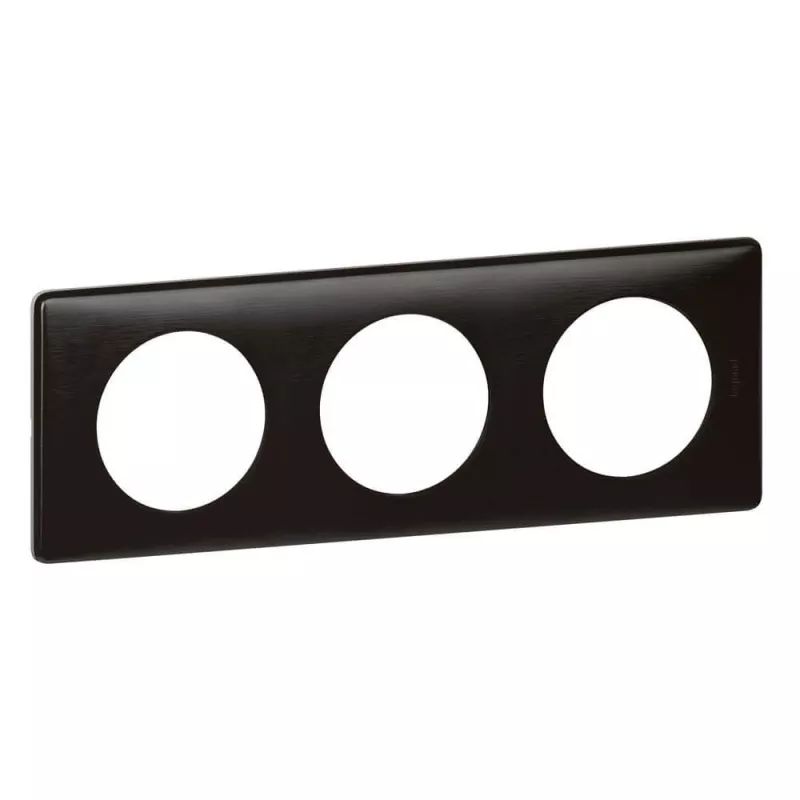 

Рамка 3-постовая Legrand Celiane карбон 068983