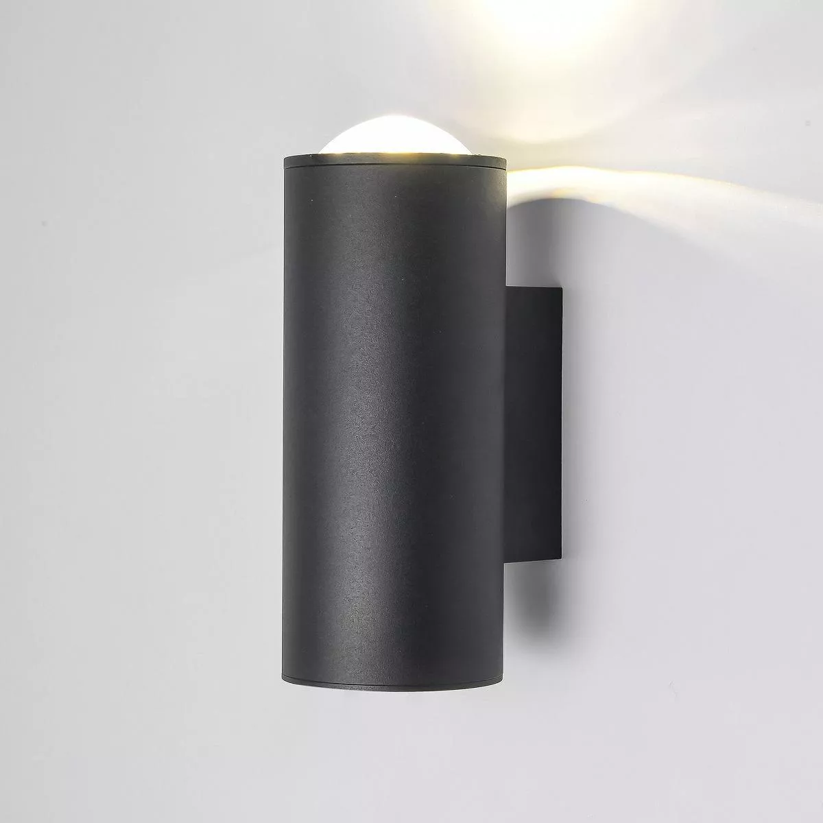 

Уличный настенный светодиодный светильник Elektrostandard Column 35138/U черный a063022