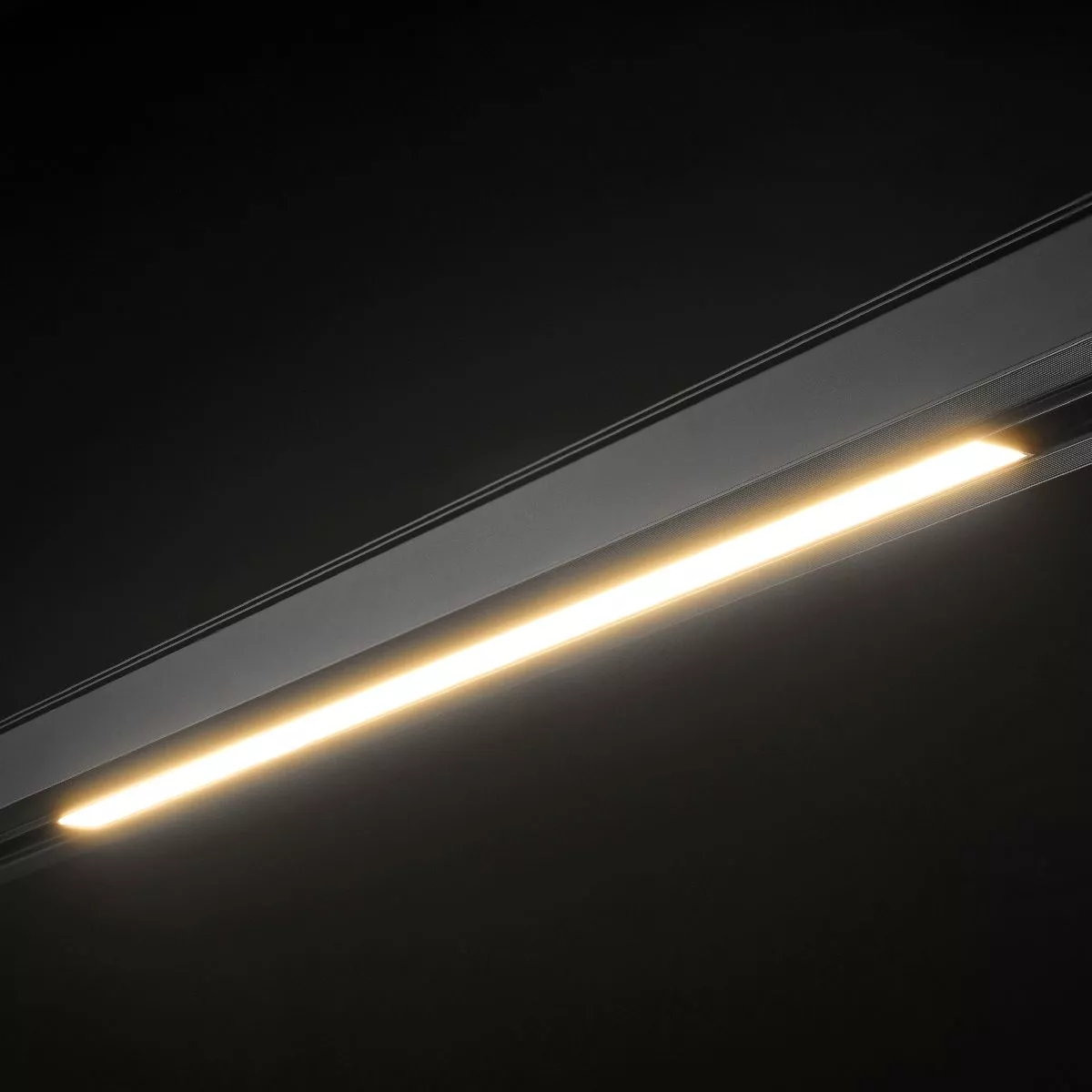 

Трековый магнитный линейный светильник SWG SY-LINK-600-BL-24-WW 016836