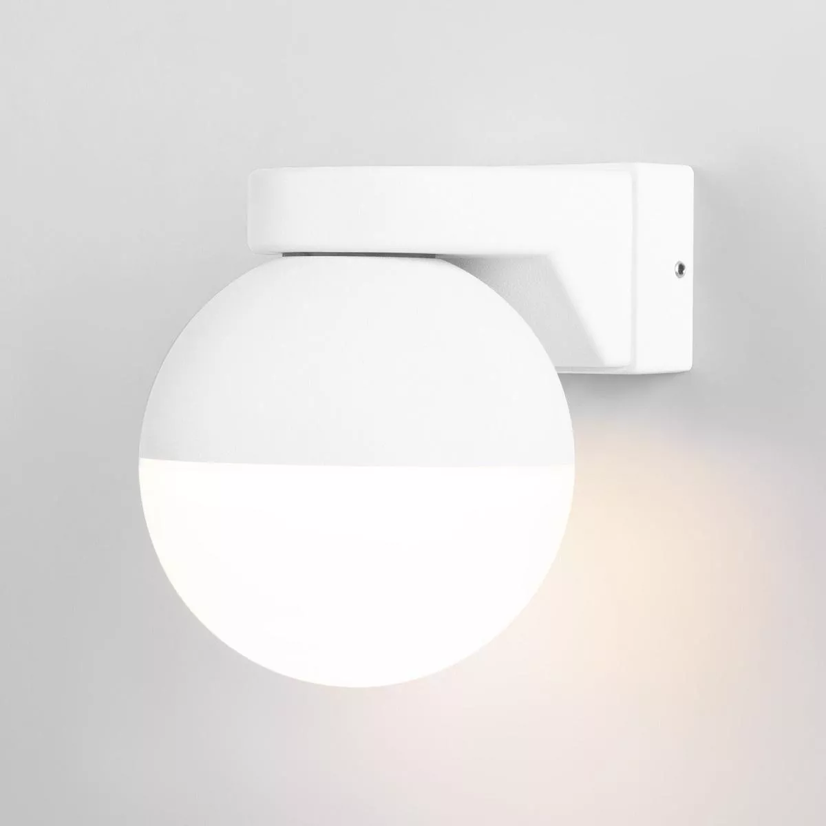 

Настенный светильник Elektrostandard Moon MRL 1028 белый a062857