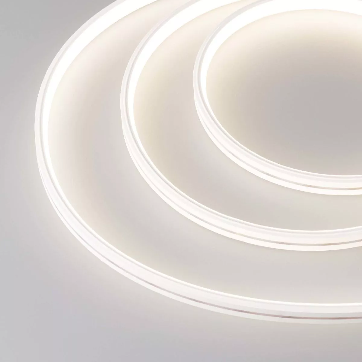

Лента герметичная Arlight MOONLIGHT-TOP-X320-11x7mm 24V Warm2300 (10 W/m, IP65, CSP, 5m, wire x2) 039446
