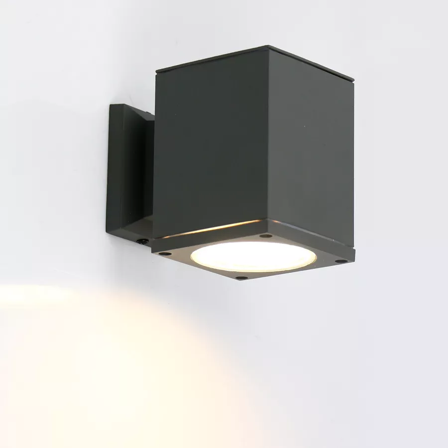 

Уличный настенный светильник General GWL-GX53-M-IP65 662267