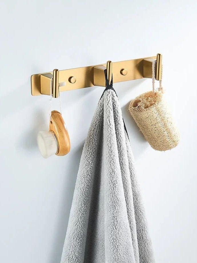 Крючки для ванной и кухни планка с 3 крючками Shevanik SG5731G золотой сатин 1717₽