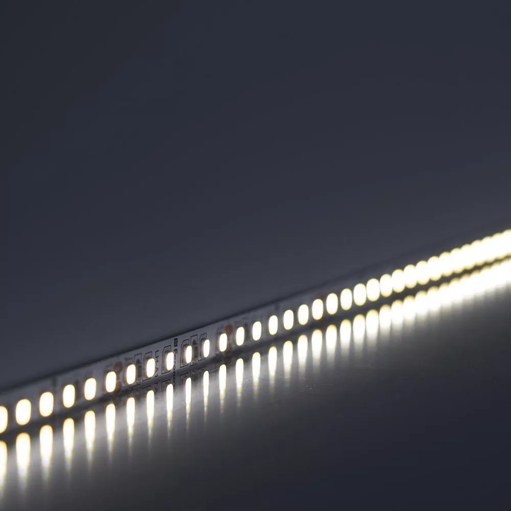 

Светодиодная лента Feron 17W/m 180LED/m 2835SMD белый 5M LS616 41530