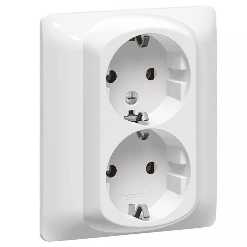 

Розетка 2х2К+3 Legrand Galea Life 16A 250V с/з со шторками винтовой зажим белая 771031