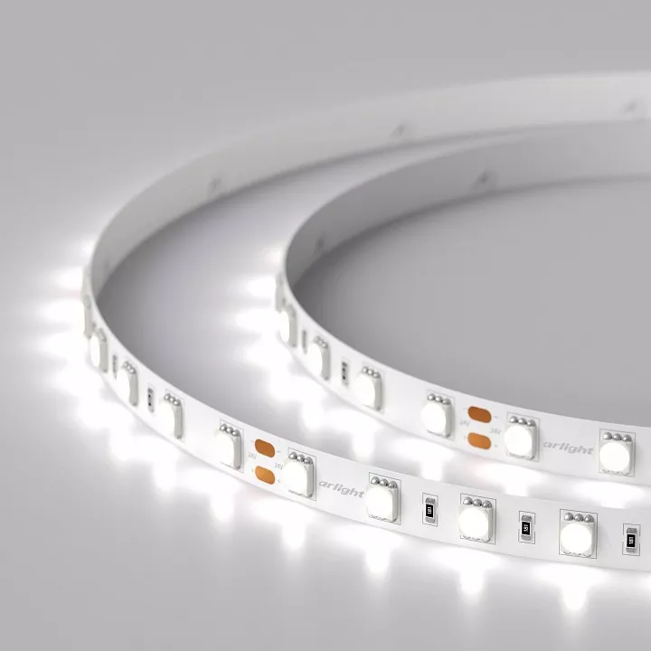 

Светодиодная лента Arlight 14,4W/m 60LED/m 5060SMD холодный белый 5M 008829(2)