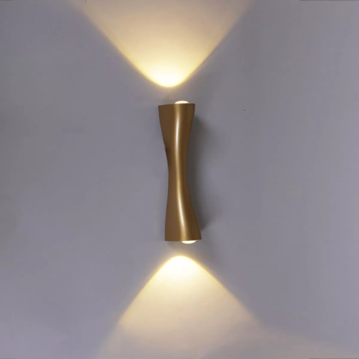 

Уличный настенный Reluce 86876-9.2-001JH LED2*3W GD RLOS