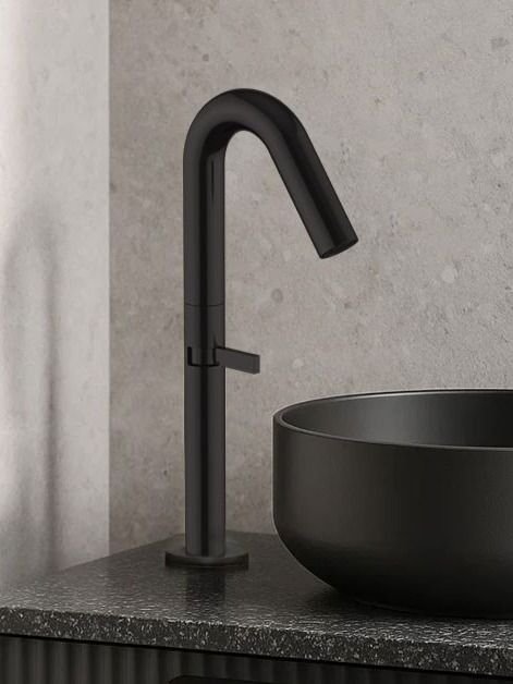 

Смеситель для раковины высокий Knotlor SS-31/BL, черный