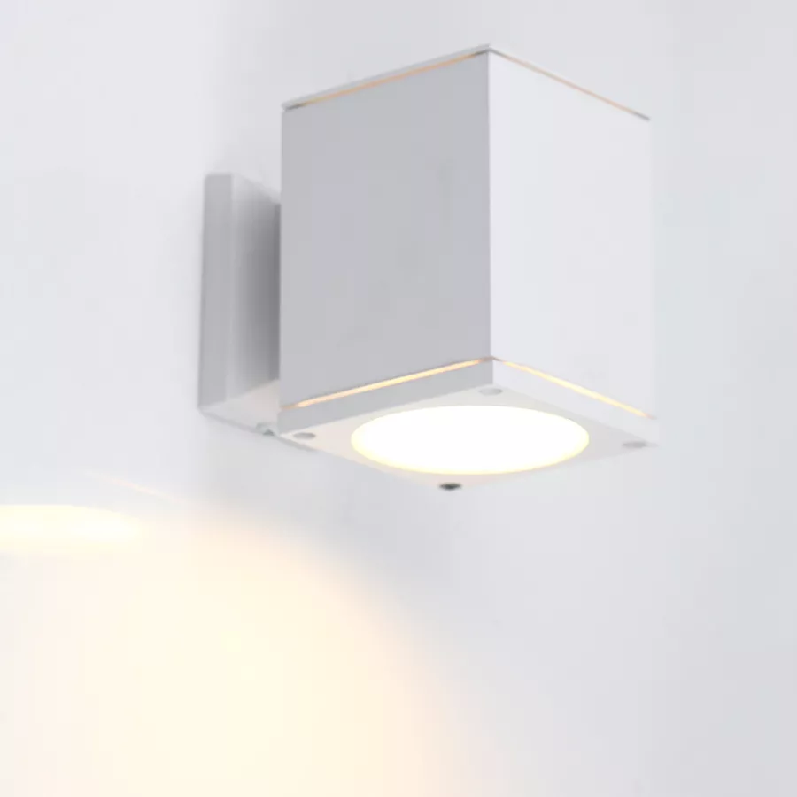 

Уличный настенный светильник General GWL-GX53-M-IP65 662266