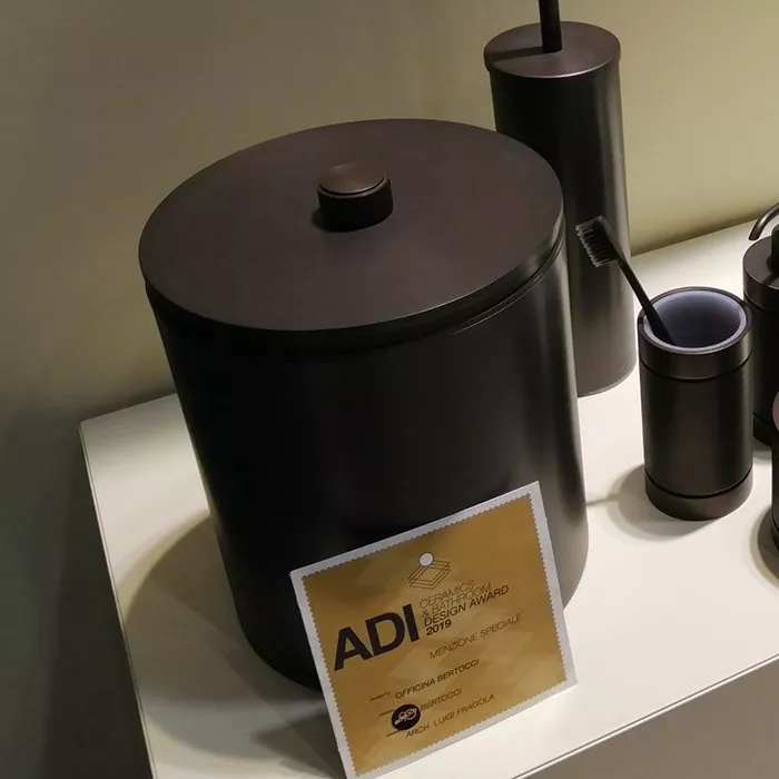 BERTOCCI Easy Ведро мусорное с крышкой d200xh250 мм, цвет черный матовый