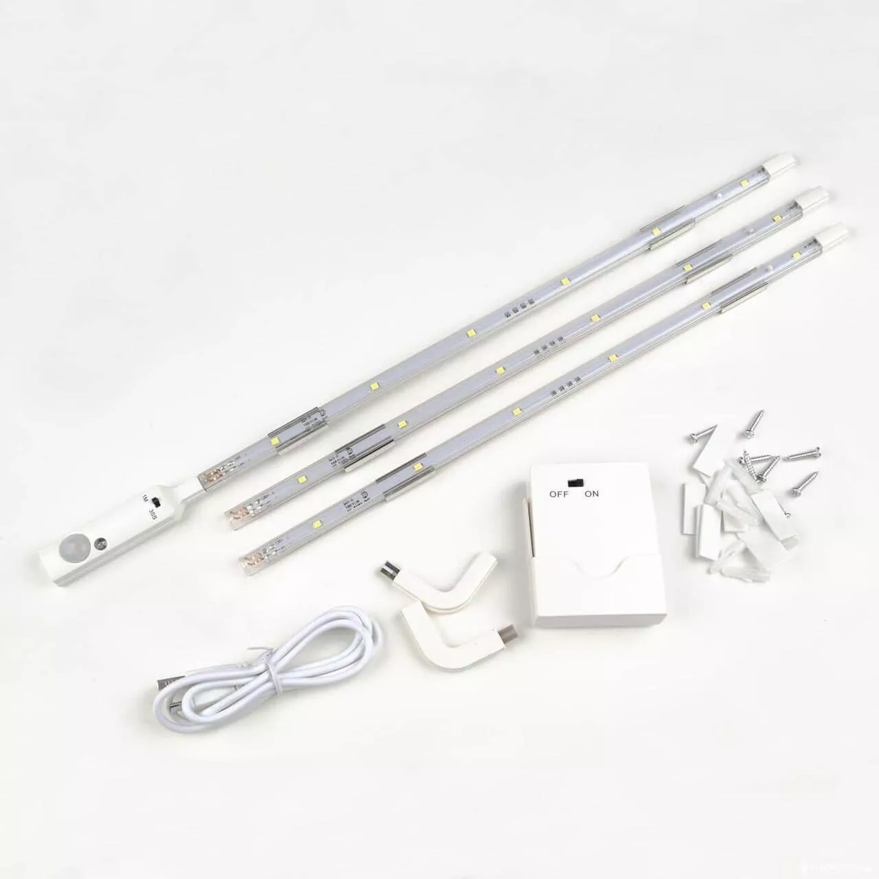 

Мебельный светодиодный светильник Uniel ULM-F42-3W/4200K Sensor IP20 White UL-00002889