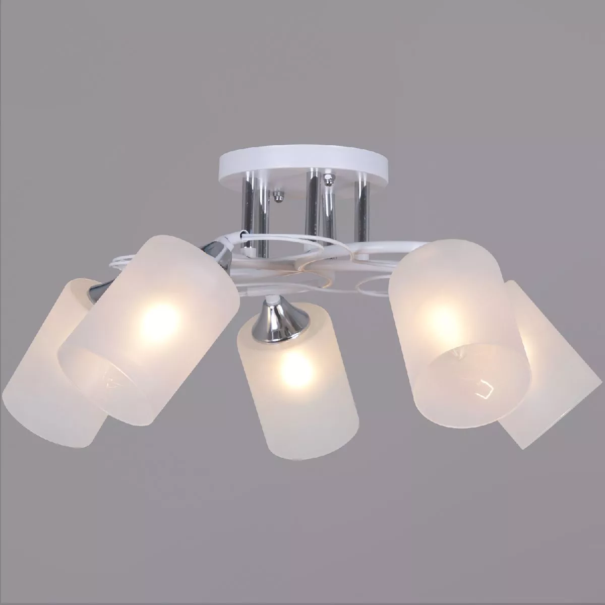 

Потолочная люстра Reluce 06108-0.3-05 WH+CR