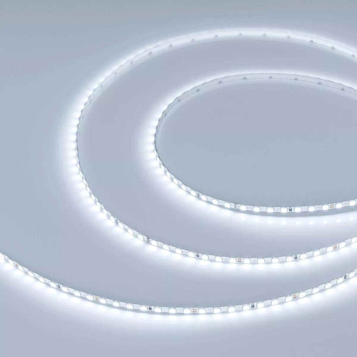 

Светодиодная лента Arlight 6W/m 140Led/m 2835SMD холодный белый 5M UL-A140-3.5mm 24V White6000 045966