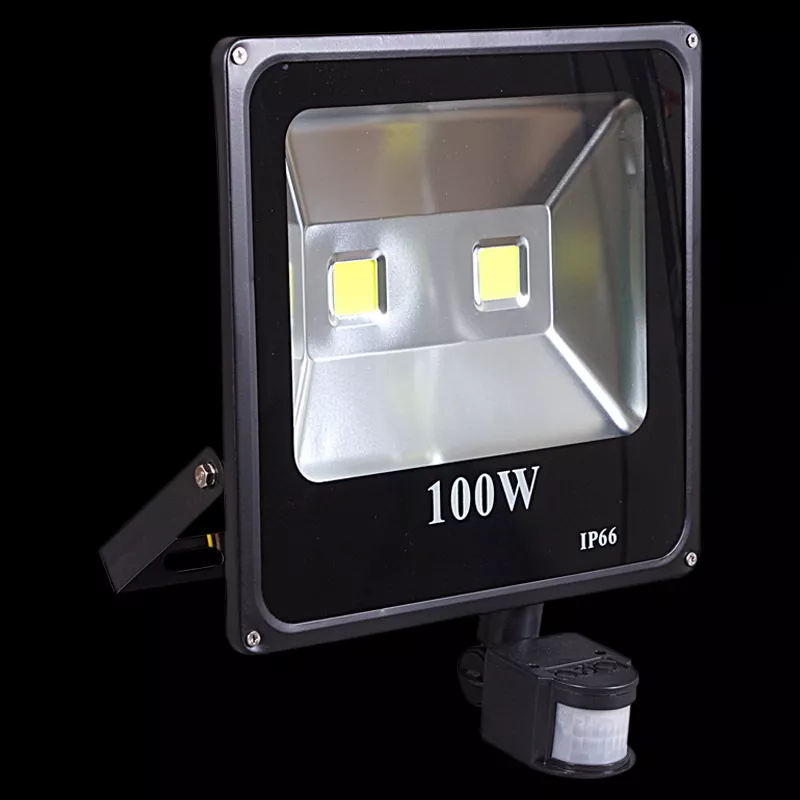 

Прожектор Reluce 54100-0.2-001QY LED100W+SENSOR BK
