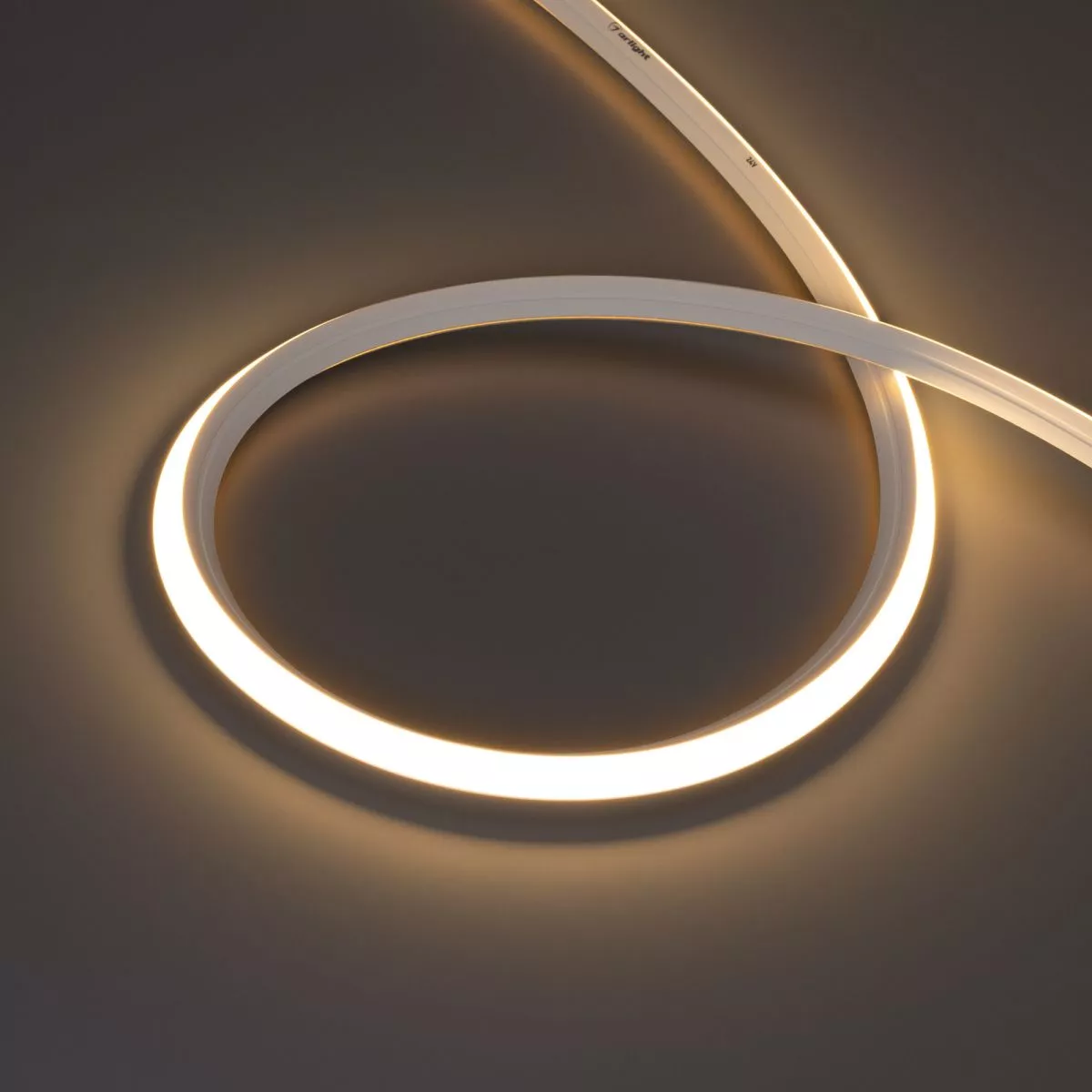 

Светодиодная лента герметичная Arlight MOONLIGHT-3D-X544-10x10mm 24V Warm3000 (8 W/m, IP67, 5m, wire x1) (Вывод боковой) 055190