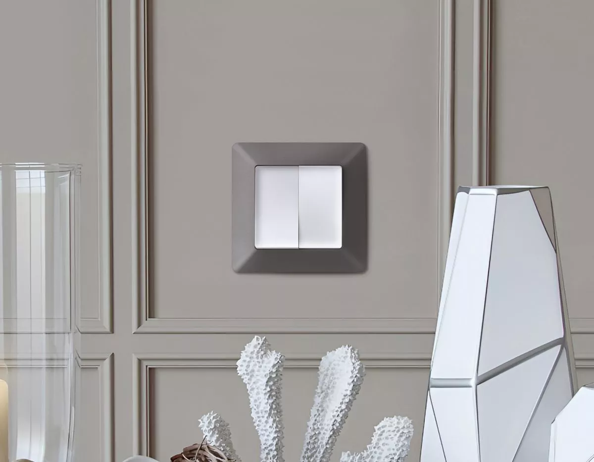 

Комплект механизма 2-клавишного перекрестного выключателя 10A-250V Alfa Белый матовый Quant Ambrella Volt MA123030 (AP1230, VM125)