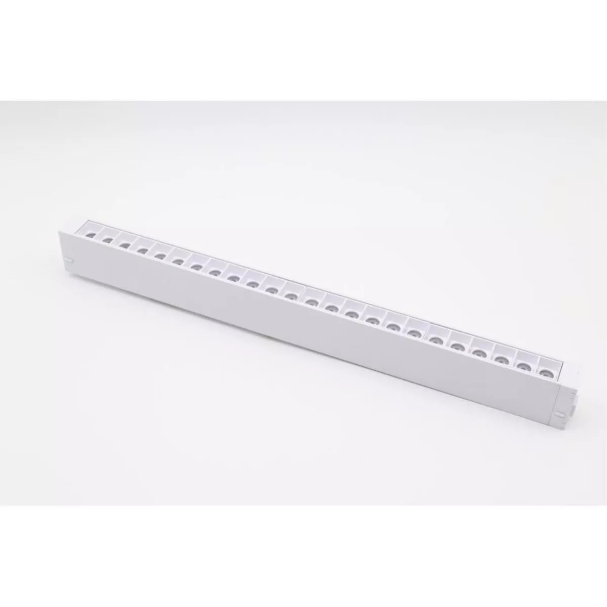 

Трековый магнитный светильник Aployt Magnetic track 220 APL.0200.10.18