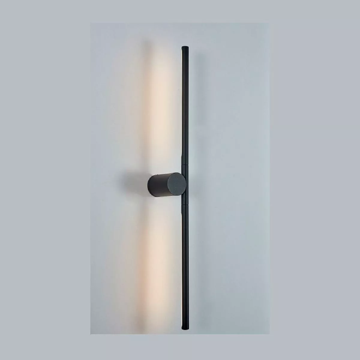 

Настенный светодиодный светильник Crystal Lux CLT 058W2 BL