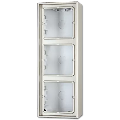 

Коробка трехместная Jung ES2583A-L