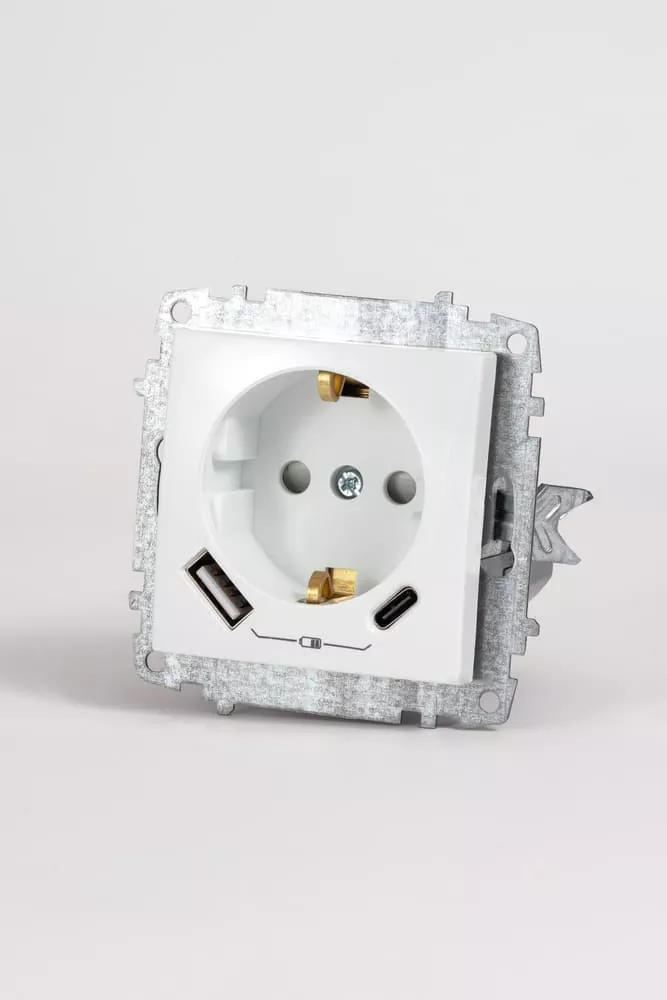 

Розетка с/з зарядка (Type C+USB) ELBI Zena Vega 609-015600-334