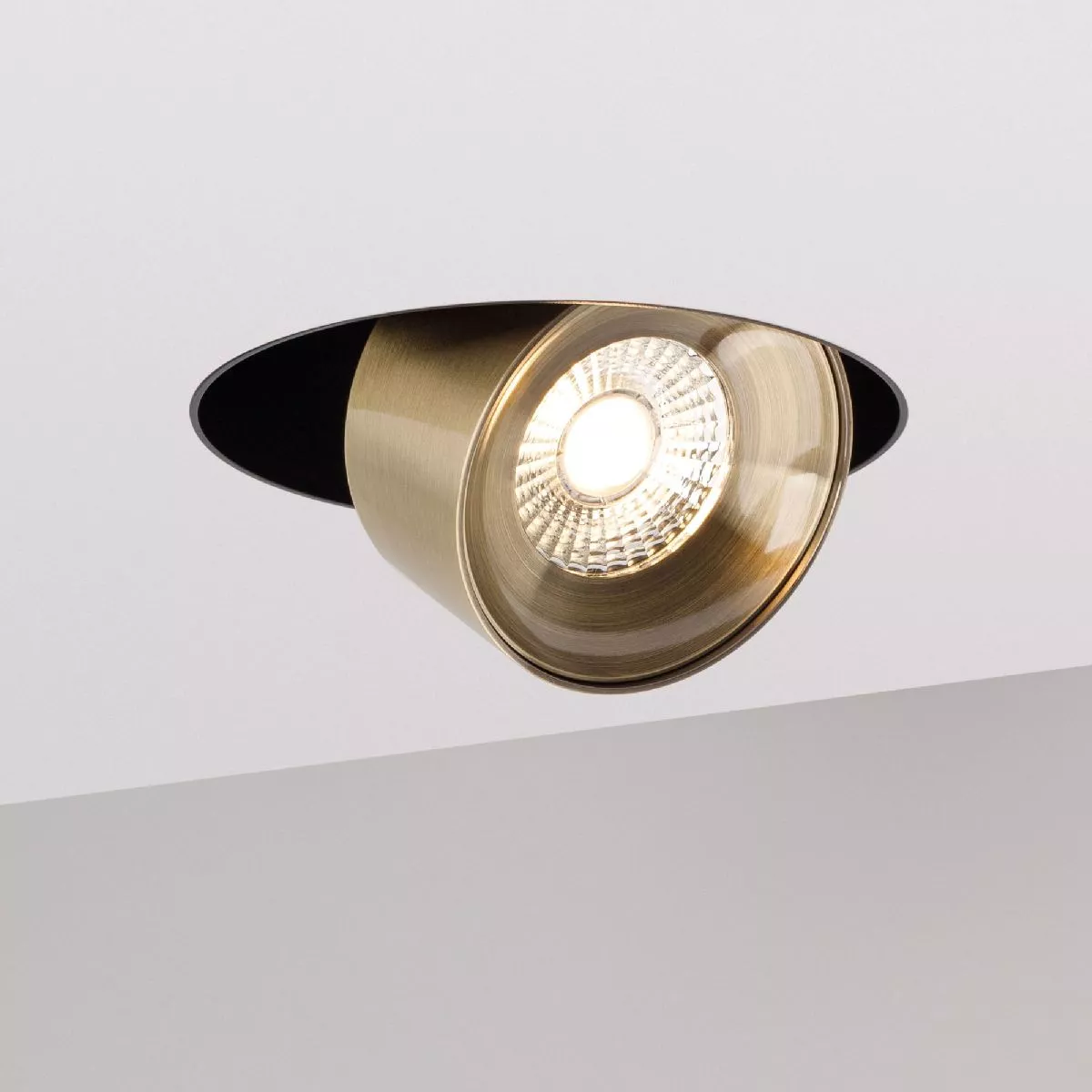 

Встраиваемый спот Arlight SP-PLURIO-BUILT-TRIMLESS-R160-9W Day4000 (BK-ABRS, 36 deg, 230V) 038075