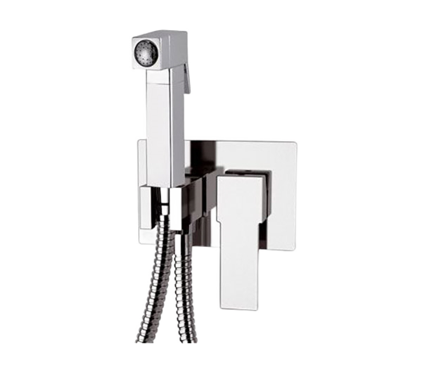 

Remer Qubika Гигиенический комплект скрытого монтажа (с душ набором и скрытой частью)