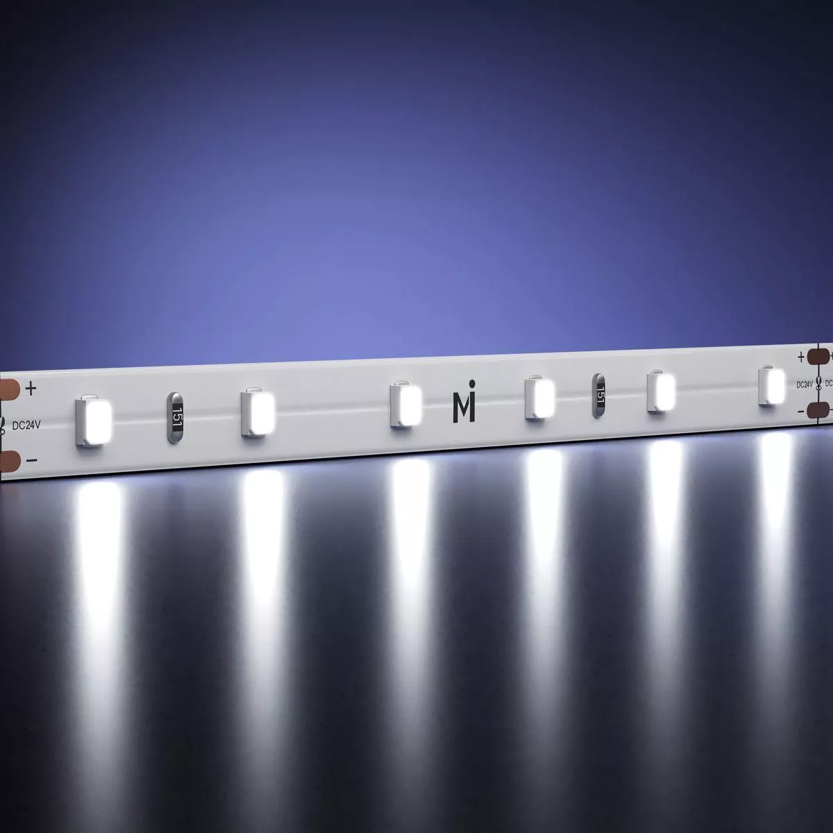 

Светодиодная лента Maytoni 7,2W/m 60LED/m 2835SMD холодный белый 5M 201026