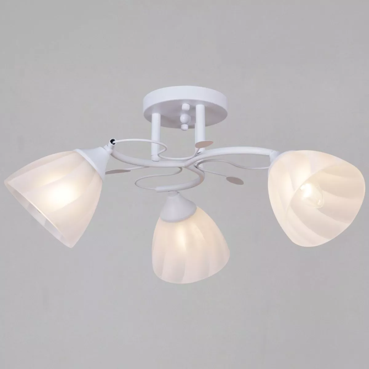 

Потолочный светильник Reluce 62560-0.3-03 WH