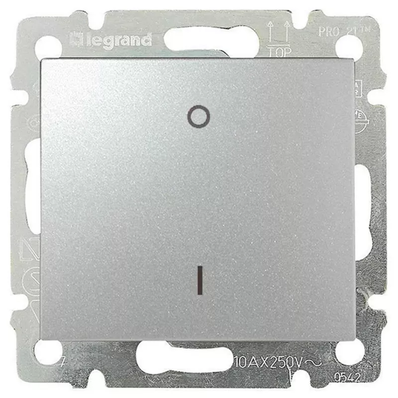 

Выключатель одноклавишный трехполюсный Legrand Valena 10A 400V алюминий 770103