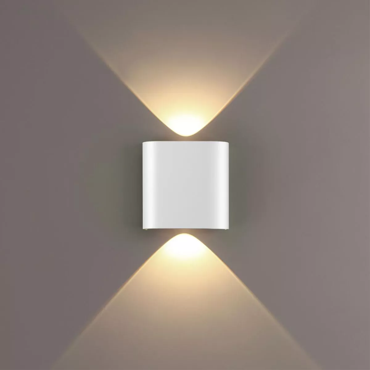 

Настенный светильник Odeon Light Hightech Magnum 7192/2WL