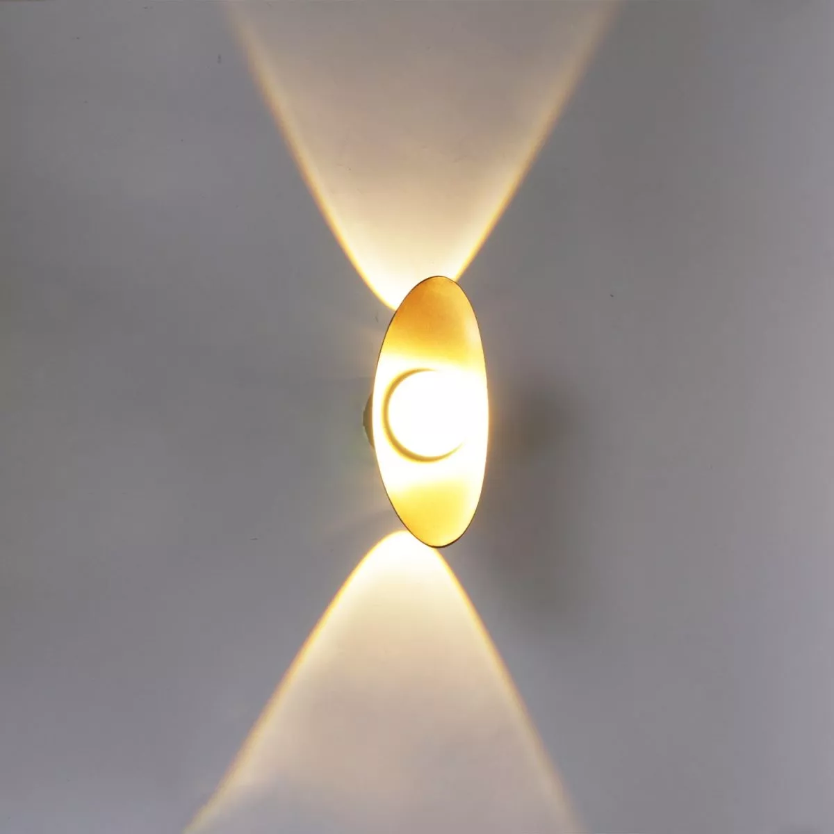 

Уличный настенный светильник Reluce 86868-9.2-001JH LED7W BK+GD