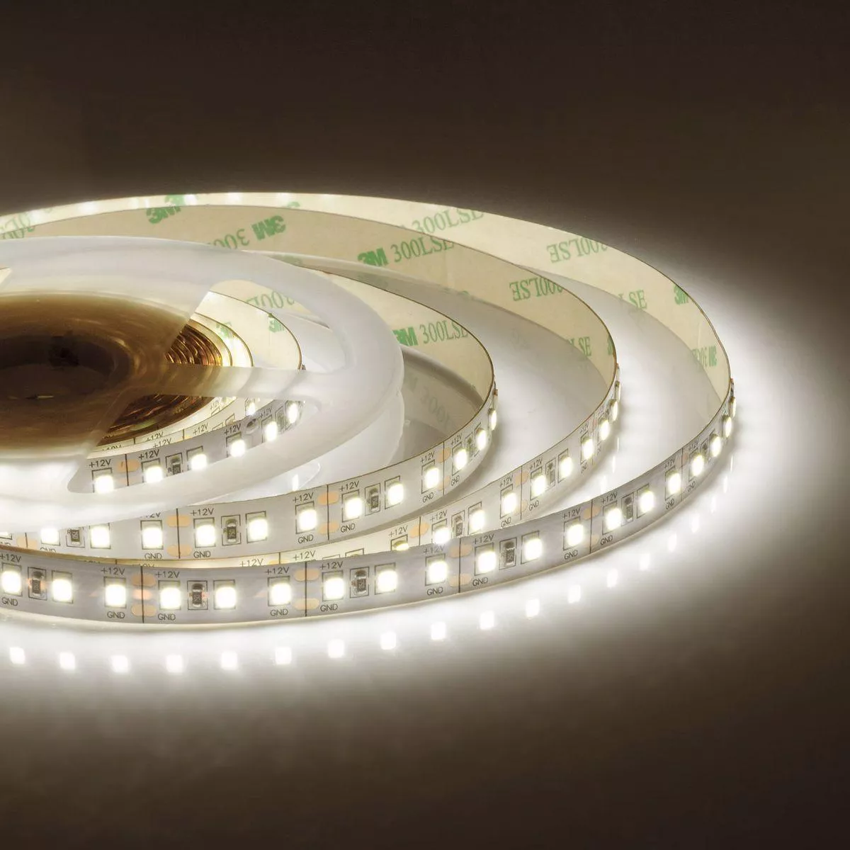 

Светодиодная лента Apeyron 14,4W/m 120LED/m 2835SMD теплый белый 3M 210BL