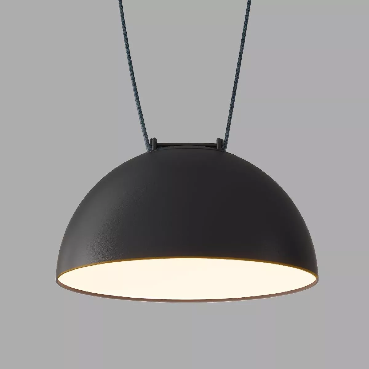 

Трековый однофазный светильник Denkirs Belty Flow DK5561-BK