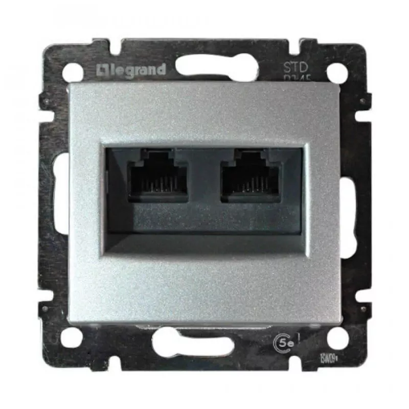 

Розетка компьютерная 2хRJ45 Legrand Valena 5e кат UTP с захватами алюминий 770231