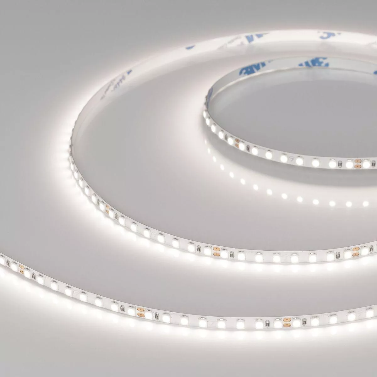 

Светодиодная лента Arlight 9,6W/m 160LED/m 2835SMD дневной белый 5M RT-A160-5mm 24V Day5000 037801