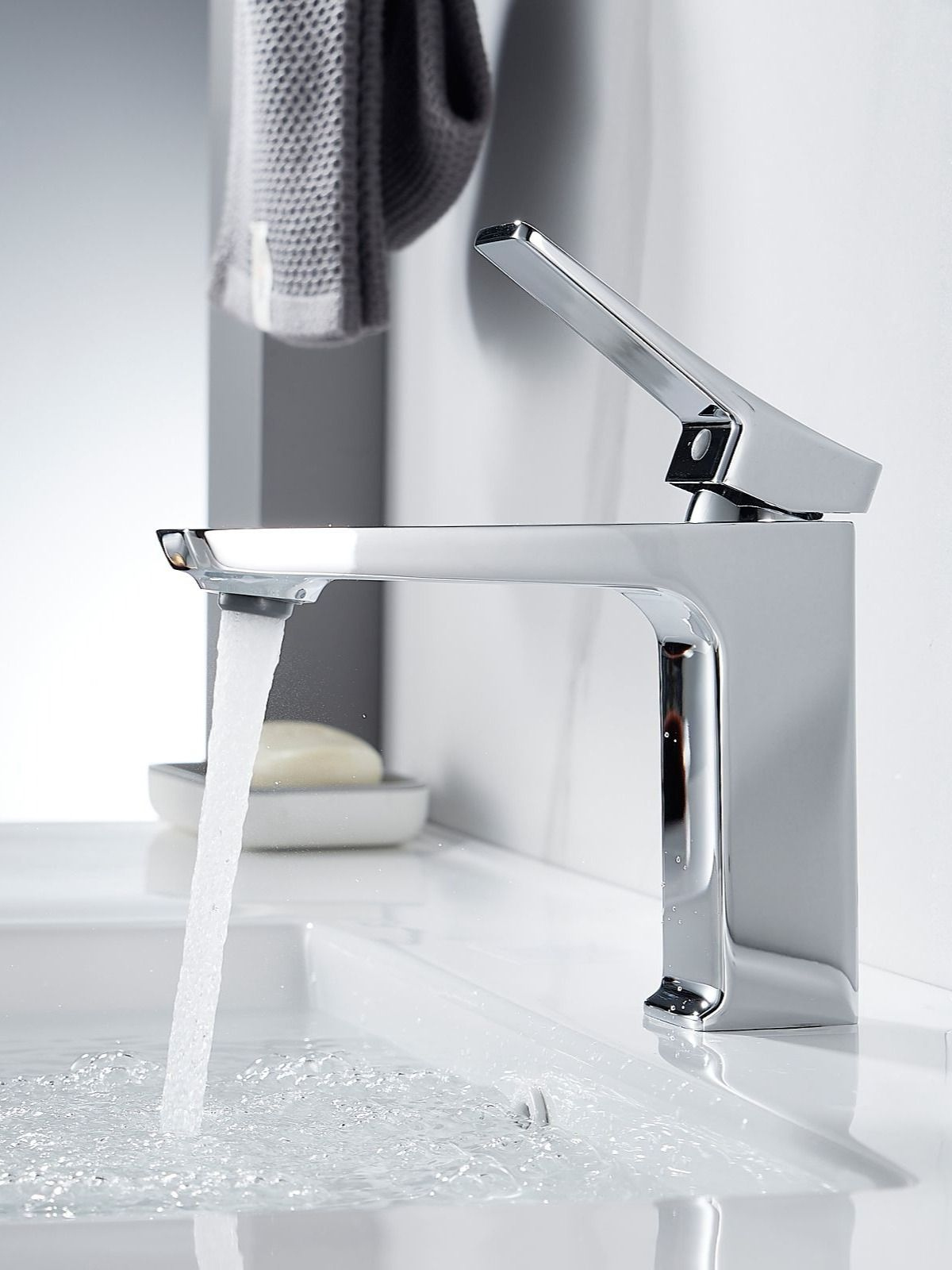 

Смеситель для раковины Shevanik S4401, хром