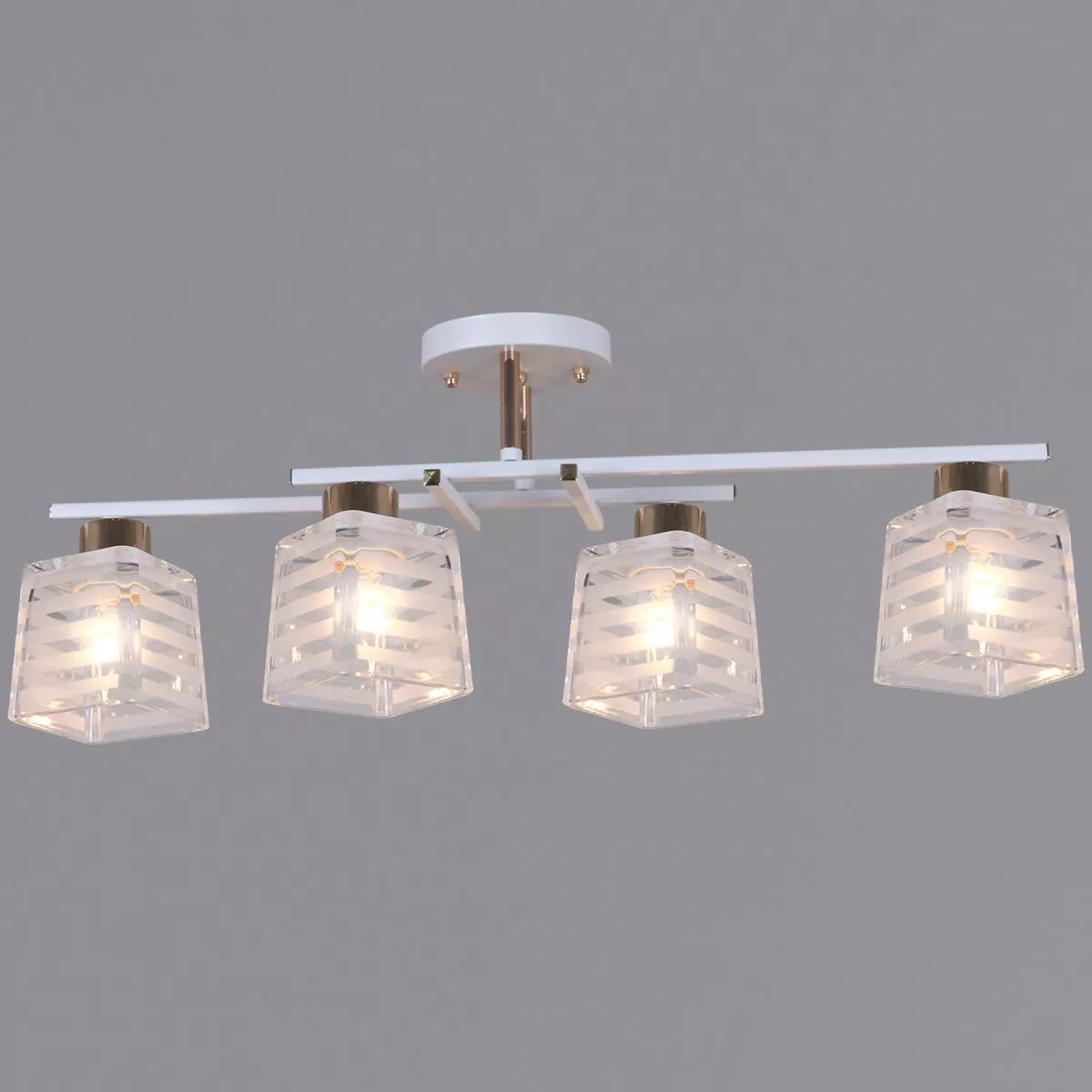 

Потолочная люстра Reluce 09260-0.3-04 WH+FG