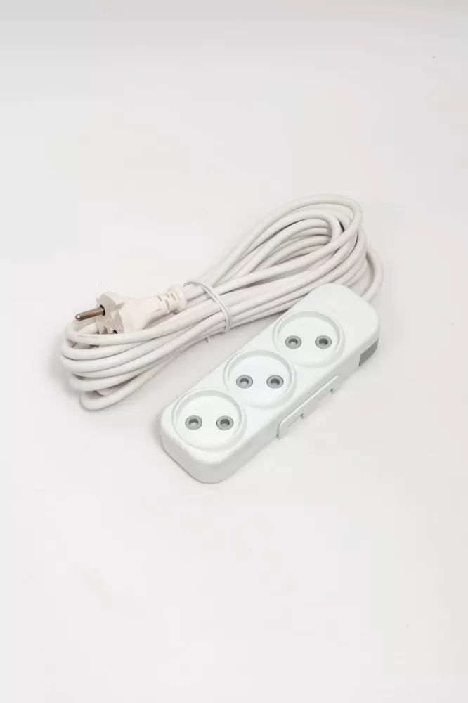

Удлинитель 3вх с защитными шторками ELBI Myra 527-010205-350
