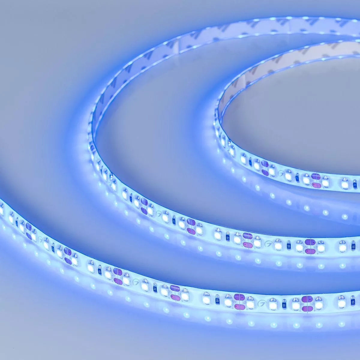 

Светодиодная влагозащищенная лента Arlight 6W/m 120Led/m 2835SMD синий 5M RTW-SE-A120-8mm 12V Blue 014798(2)